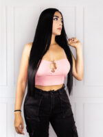 Blusa Estilo Crop Top Escotada con Herrajes