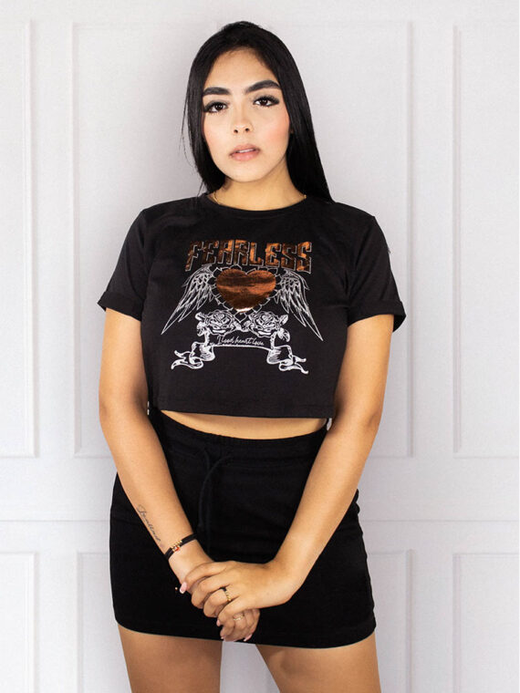 Camiseta Silueta Corta Estampado Fearless