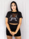 Camiseta Silueta Corta Estampado Fearless